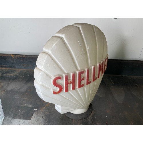 513 - Shellmex Petrol Pump Globe, an original globe, no chips to neck, good condition

In house shipping u... 