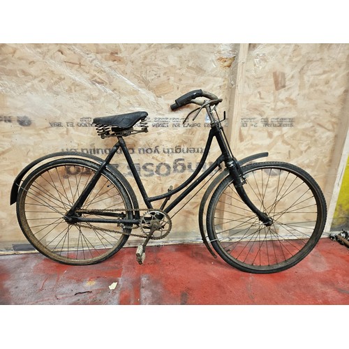 562 - Girls Hercules Loop Frame Bicycle, 24