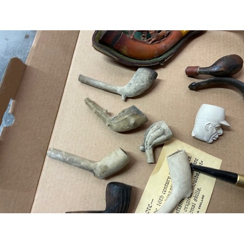 526 - 2no Boxes of Vintage Clay Pipes. 1 Box New and 1 Box Used

Shipping Rate B