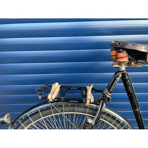 Ladies Golden Sunbeam Loop Frame Bicycle with Handy Stand UK In House ...