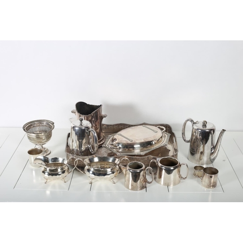 118 - A COLLECTION OF PLATED WARE to include entree dish hotelware coffee pot inscribed Hotel Metropole a ... 