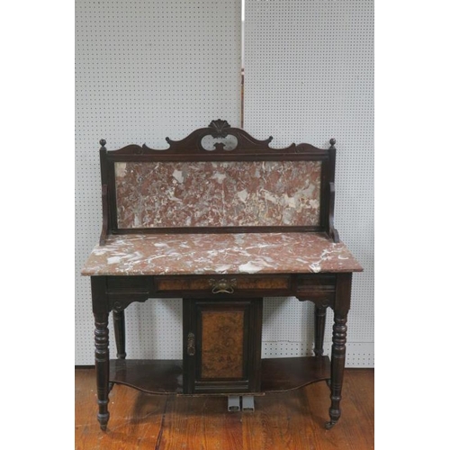Lot 212       