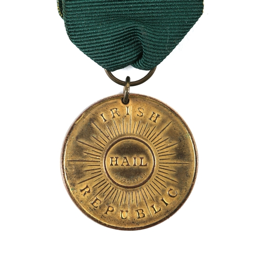 129 - 1920 Irish Nationalist medal, obverse: a design after Robert Lovett Jr. 