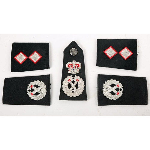 230 - Royal Ulster Constabulary, uniform items. A Royal Ulster Constabulary Chief Constable shoulder rank ... 