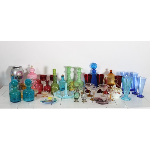 361 - A COLLECTION OF GLASS to include a ruby jug, decanter, a turquoise and clear glass basket, a pair of... 