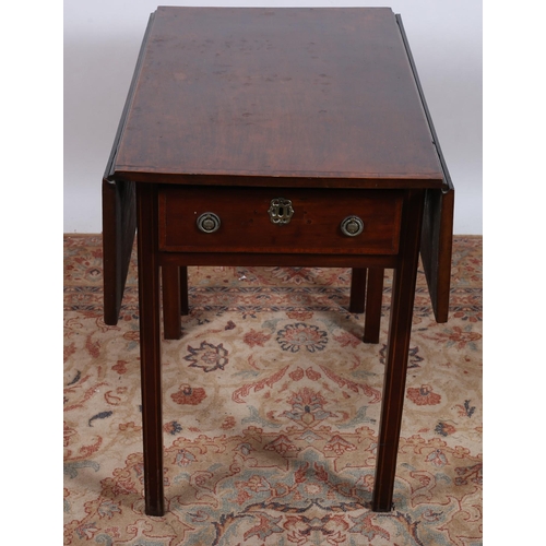 542 - A GEORGIAN MAHOGANY AND SATINWOOD CROSSBANDED DROP LEAF TABLE the rectangular hinged top with frieze... 