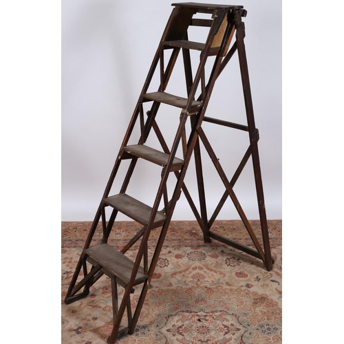 563 - A VINTAGE PINE SIX THREAD FOLDING LADDER (AF)
162cm (h)