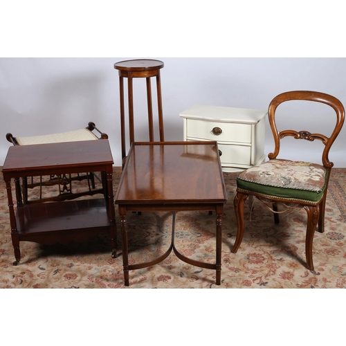 686 - A MISCELLANEOUS COLLECTION to include a mahogany two tier table, a mahogany crossbanded coffee table... 