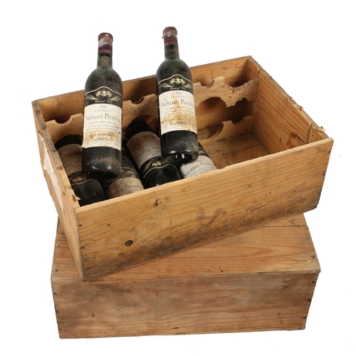 319 - Fine Bordeaux wine. Chateau Vielles Pierres, Lussac-Saint-Emillion, 1970, 75cl, eighteen bottles, on... 