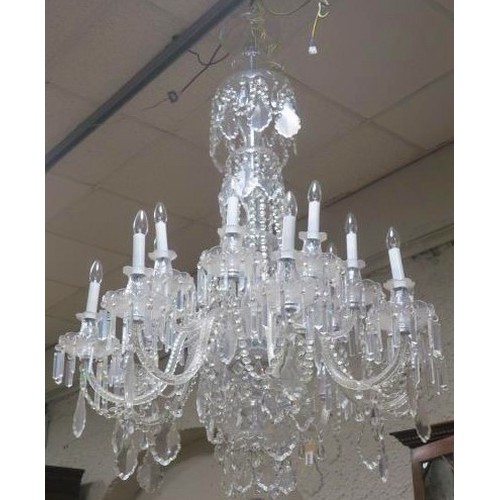 417 - A VERY FINE AND IMPRESSIVE CONTINENTAL CUT GLASS SIXTEEN BRANCH CHANDELIER in two registers hung wit... 