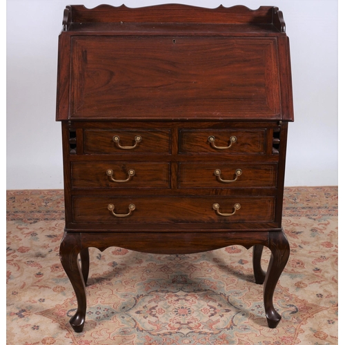 828 - AN ORIENTAL HARDWOOD AND BRASS INLAID BUREAU the superstructure with moulded gallery above a hinged ... 