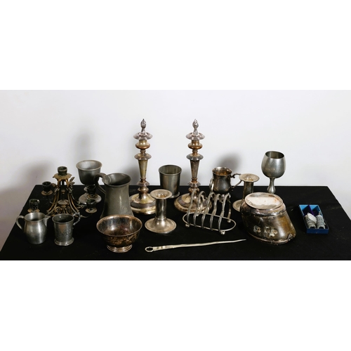 320 - A MISCELLANEOUS COLLECTION to include a collection of pewter and plated ware tankards, candlesticks,... 