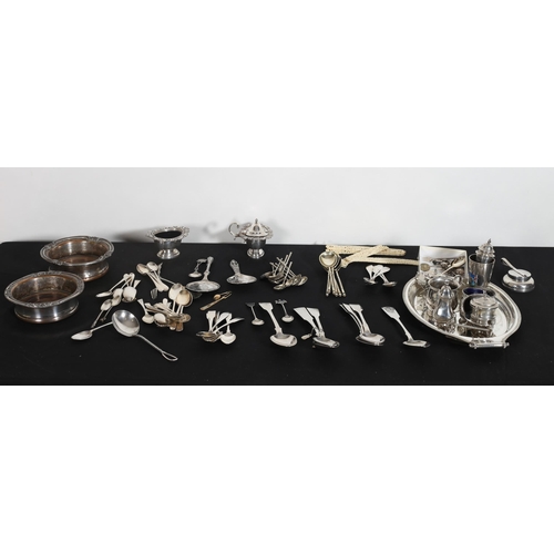 539 - A MISCELLANEOUS COLLECTION OF FLATWARE to include silver spoons, plated ware, condiments, mustard po... 