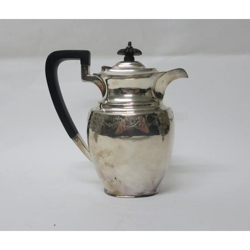 534 - A SILVER ENGRAVED COFFEE POT Sheffield 1919
15 troy ounces