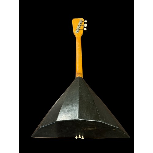 397 - A LATE 20TH CENTURY BALALAIKA