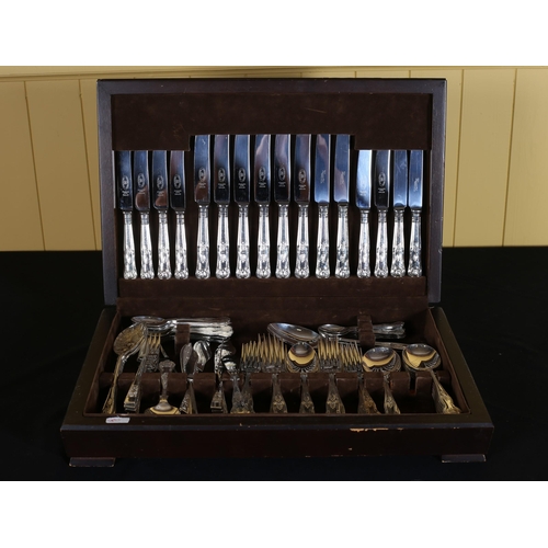 554 - A SEVENTY EIGHT PIECE KING'S PATTERN CANTEEN OF CUTLERY