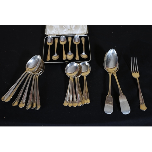 469 - A COLLECTION OF SILVER to include a pair of Georgian silver serving spoons Dublin, a set of six silv... 