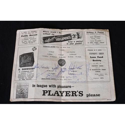 479 - A 1960 SOCCER PROGRAMME Shamrock Rovers v Manchester United 5th April 1960 Signed by the Manchester ... 