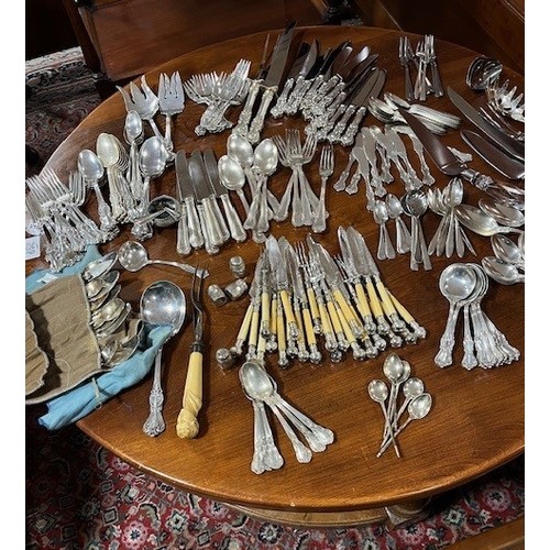 679 - A SUITE OF CUTLERY TO INCLUDE dinner knives, forks, soup spoons, desert spoons, butter knives, serve... 