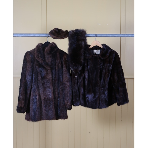 422 - A MINK JACKET approximately size 12 together with A MUSQUAT FUR QUARTER LENGTH JACKET and A FOX STOL... 