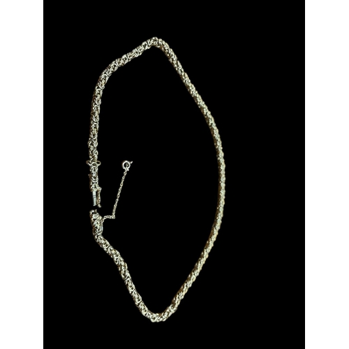 556 - A 9CT GOLD FILIGREE LINK CHAIN 41cm (l)