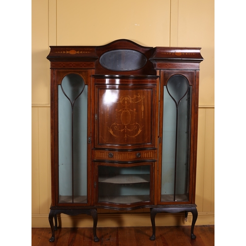 55 - AN EDWARDIAN MAHOGANY AND SATINWOOD INLAID SIDE CABINET of rectangular bowed outline the superstruct... 