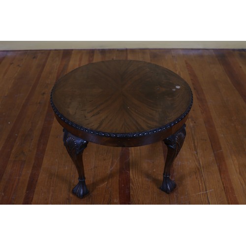 180 - A VINTAGE WALNUT CROSSBANDED OCCASIONAL TABLE the shaped top on cabriole legs with pad feet 40cm (h)... 