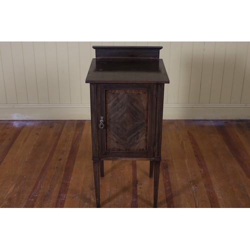 272 - AN EDWARDIAN MAHOGANY AND SATINWOOD INLAID PEDESTAL of rectangular outline the shaped top with mould... 