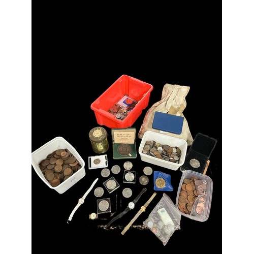 550J - A COLLECTION OF COINS to include a large collection of 1968 pennies, a Dublin City Millennium Commem... 
