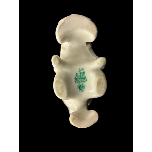 105 - FOUR PIECES OF BELLEEK FINE PARIAN CHINA comprising a 9th period Glenveigh mantel clock in original ... 