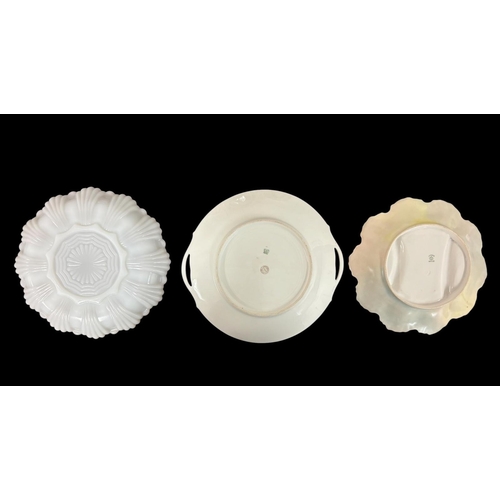475 - A COLLECTION OF FINE CONTINENTAL AND ENGLISH PORCELAIN to include a matched pair of pierced double h... 