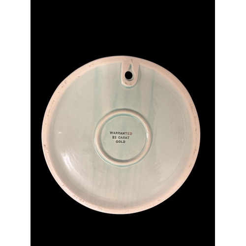 476 - A LARGE COLLECTION OF DECORATIVE HOMEWARE to include a pair of Royal Winton Grimwades 'Rosebud' wall... 