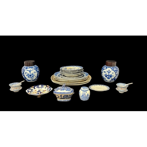 478 - A MISCELLANEOUS COLLECTION OF PORCELAIN AND STONEWARE to include a Mason's Ironstone China ginger ja... 