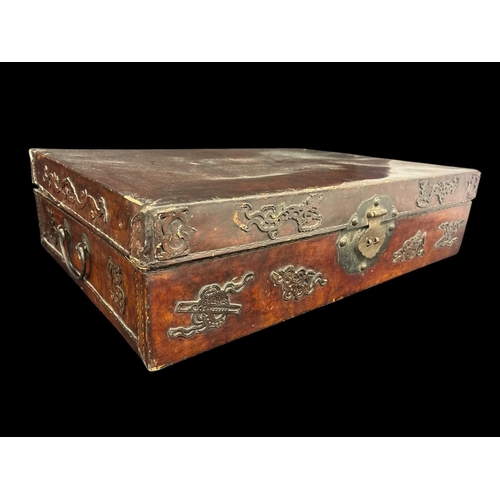 486 - A SELECTION OF CHINESE AND SOUTH EAST ASIAN ITEMS to include a brass banded wooden abacus Hong Kong ... 