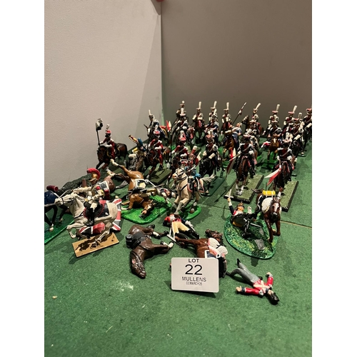 22 - MODEL SOLDIERS: Cavalry, fallen soldiers, etc.