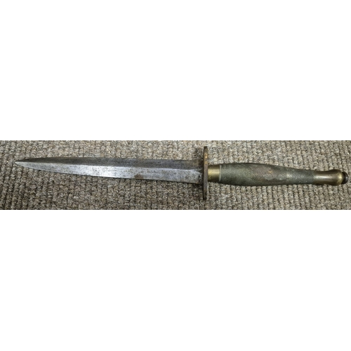 251 - A SECOND PATTERN FAIRBAIRN SYKES FIGHTING KNIFE in original leather scabbard