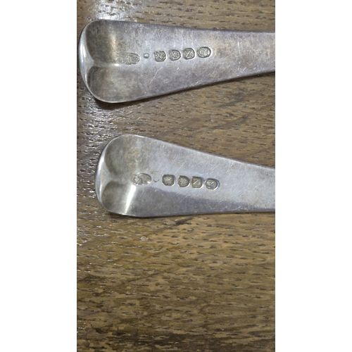 256 - A CASED SIX PLACE SETTING SET OF STERLING SILVER FISH CUTLERY Sheffield 1924 together with a pair of... 