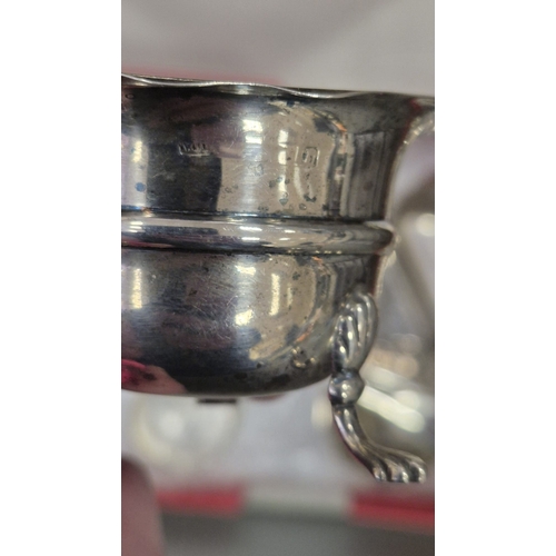 262 - A MISCELLANEOUS COLLECTION OF HALLMARKED SILVER AND WHITE METAL ITEMS Weight of hallmarked silver ap... 