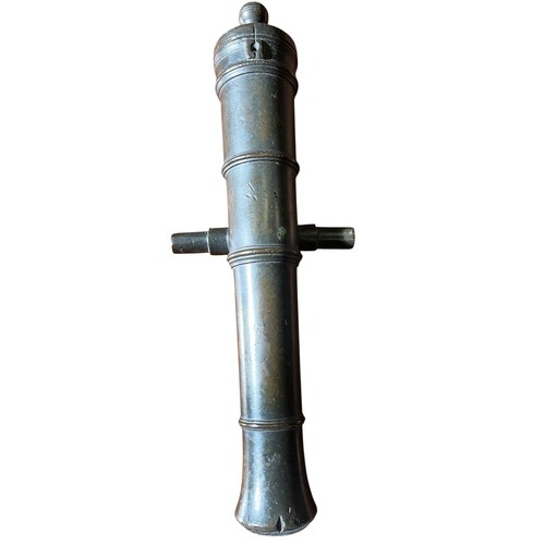 59 - ANTIQUE BRONZE MODEL OR SIGNAL CANNON the bronze barrel approx. 40.5cm.
