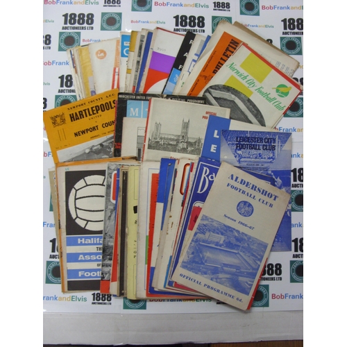 1184 - ONE PER CLUB PER SEASON, 1966/1967, a complete set of football programmes covering all Football Leag... 