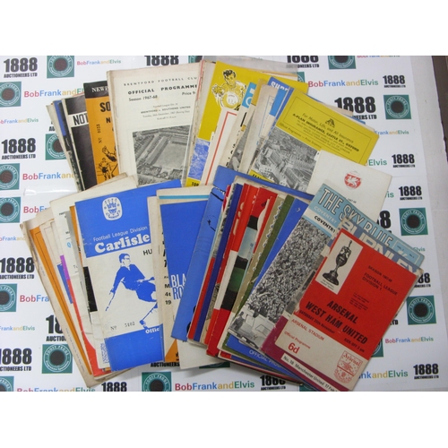 1185 - ONE PER CLUB PER SEASON, 1967/1968, a complete set of football programmes covering all Football Leag... 