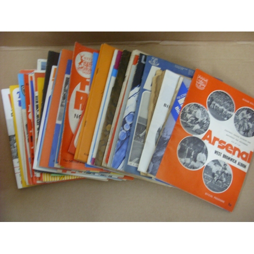 1190 - ONE PER CLUB PER SEASON, 1972/1973, a complete set of football programmes covering all Football Leag... 