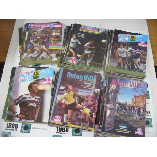 123 - ASTON VILLA, 1981-1984, a selection of 165 home football programmes from the period, 1981/1982 x82, ... 