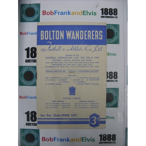 286 - BOLTON WANDERERS, 1951/1952, a football programme from the game versus Stoke City, played on 22/12/1... 