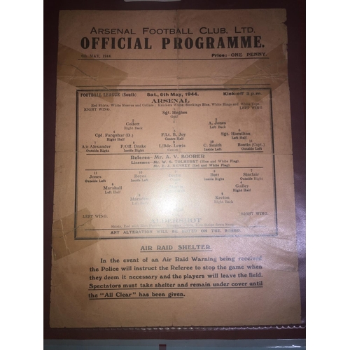 18 - ARSENAL, 1943/1944, a football programme from the fixture versus Aldershot, played on 06/05/1944 in ... 