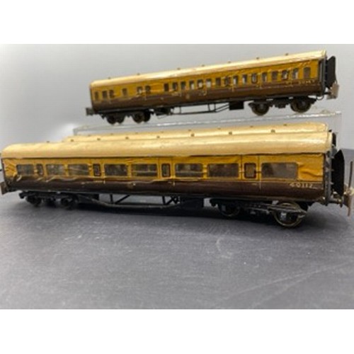 15 - Three Kit-built Metal Vintage Coaches in GWR Livery OO Gauge, dating from 1950's, Detailing to Chass... 