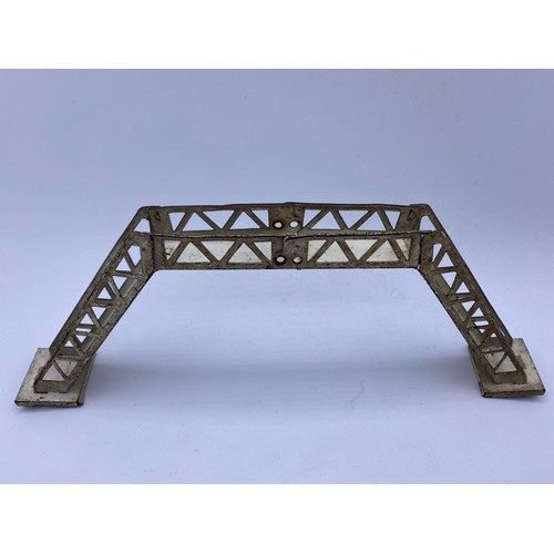 21 - Interesting vintage 1930's 'O' gauge footbridge tin-plate folding made in Germany stamped 160g