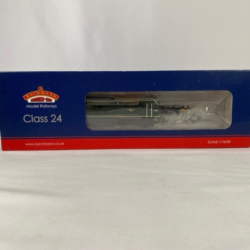 63 - Bachmann locomotive - 32-430B Class 24 D5061 BR Green 21 DCC ready, Lights, Tested Runner - Very Goo... 