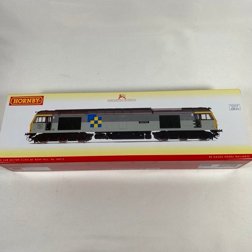 93 - Hornby 00 gauge CLASS 60 locomotive, 'Bow Fell' No.60 015, Railfreight Construction grey livery (R37... 