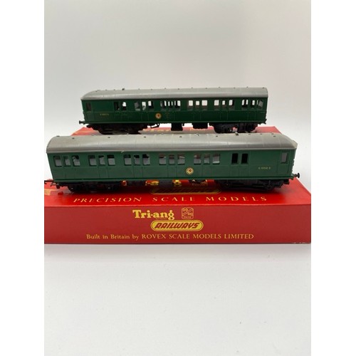 129 - Triang R156 & R225 Southern Railway Suburban motor coach and non-powered motor coach with working li... 